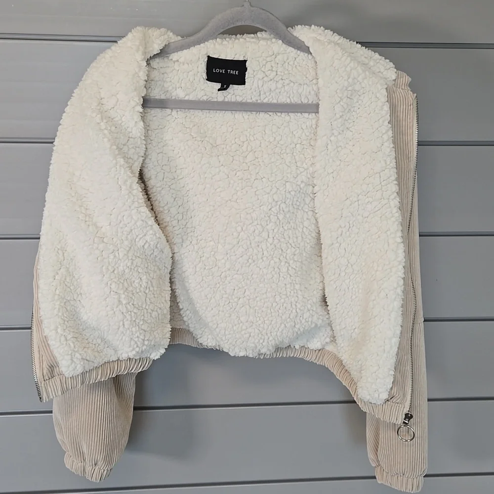 Love Tree Cropped Corduroy Sherpa Jacket - Picture 5 of 11